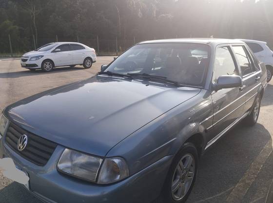 VOLKSWAGEN SANTANA 1.8 MI 8V GASOLINA 4P MANUAL